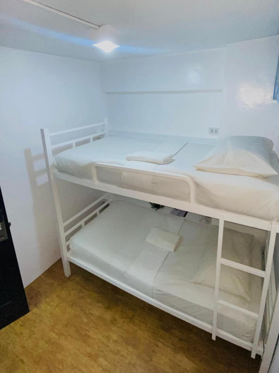 Urban Inn Iloilo Номер фото