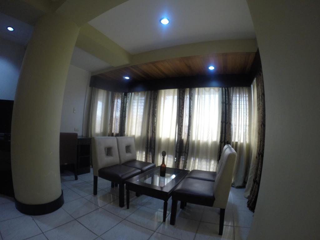 Urban Inn Iloilo Экстерьер фото