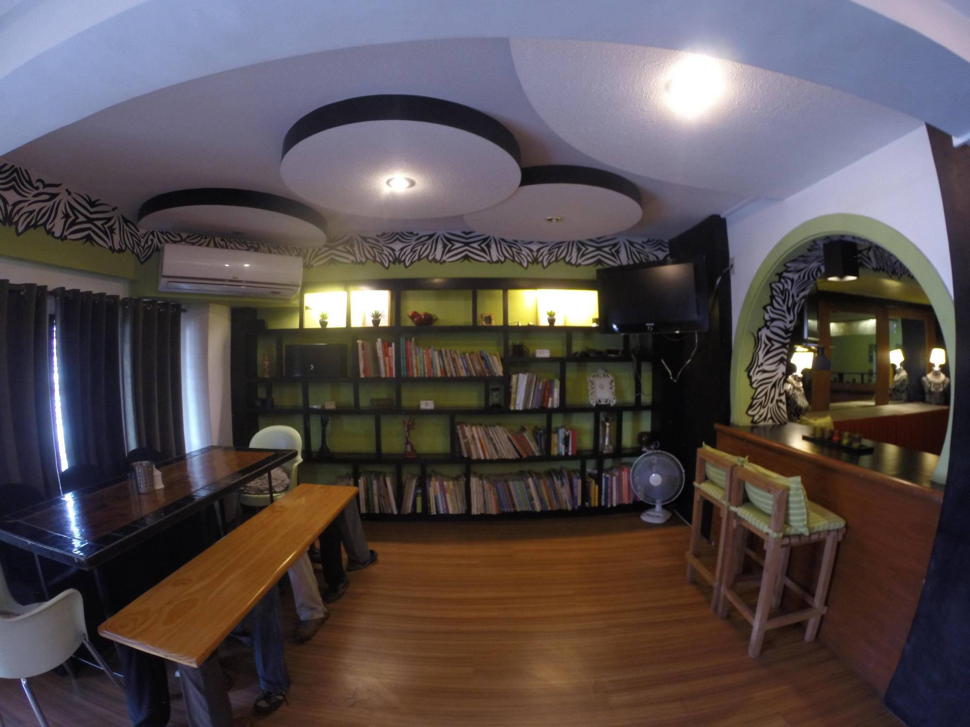 Urban Inn Iloilo Экстерьер фото